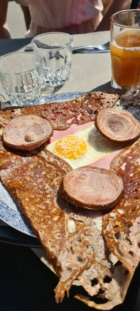 Galette Complète Et Andouille de Guemene